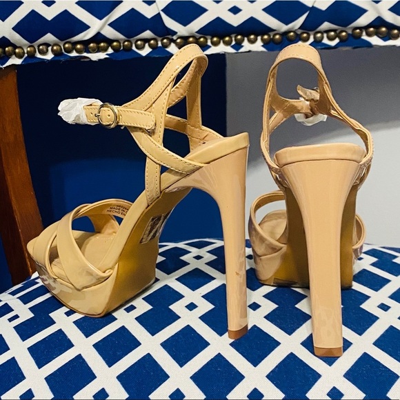 Nude patent strappy heeled sandals - Picture 6 of 13